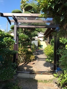 山本邸 門_190809_0002.jpg