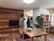 岡山邸完成見学会_190415_0007.jpg
