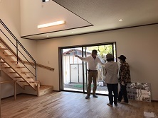 岡山邸完成見学会_190415_0008.jpg
