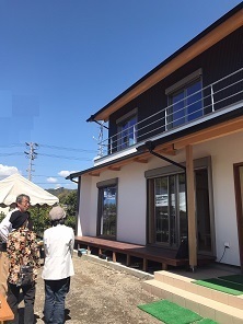 岡山邸完成見学会_190415_0013.jpg