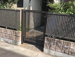高尾邸門扉_191002_0001.jpg